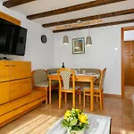 Apt-31 By Interhome Daire